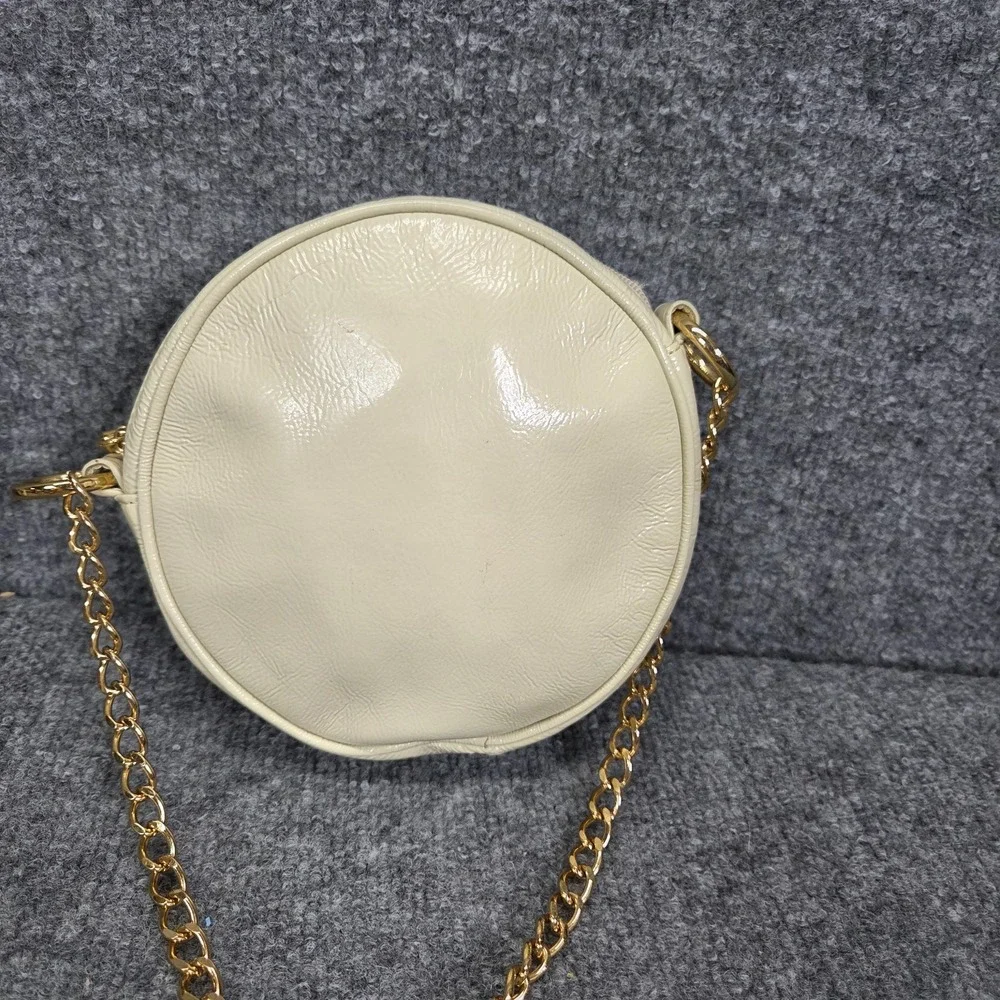HOBO Deb Round Patent‎ Leather Crossbody bag Creme & Gold chain strap RARE